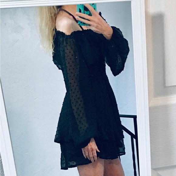 🖤Black Swiss dot long sleeve romper that looks like a minidress- S - Picture 2 of 7